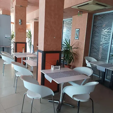 Rainbow 2 Complex Lägenhet Slăntjev Brjag