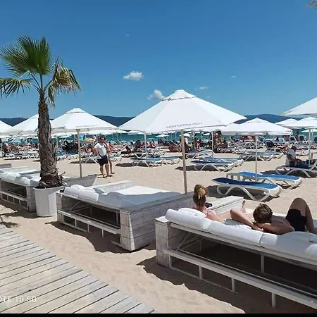 Rainbow 2 Complex Lägenhet