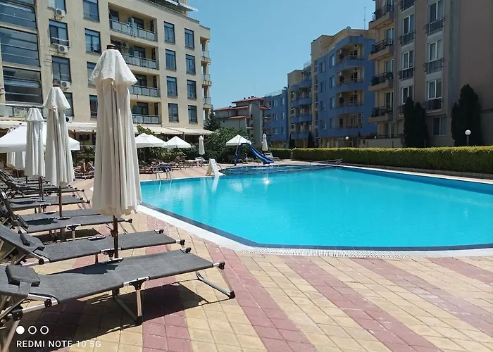 Rainbow 2 Complex 3* サニービーチ