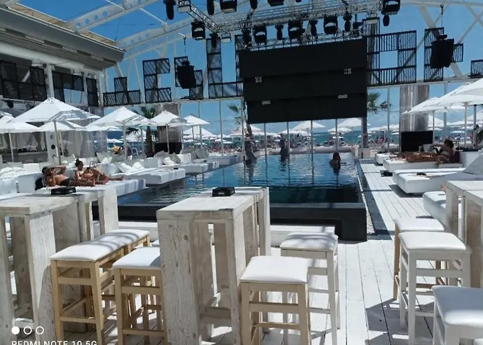 Rainbow 2 Complex 3* サニービーチ