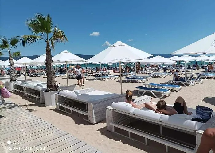 Rainbow 2 Complex アパート