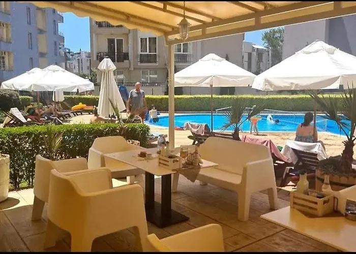 アパート Rainbow 2 Complex サニービーチ